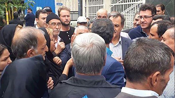 Alborz Nahal Neshan credit company clients demanding their stolen savings returned