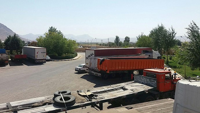 Oct 3-Lorestan, Dehkord, Truck drivers are on strike