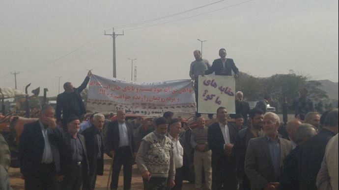 People & farmers of eastern Isfahan demanding their share of river waters