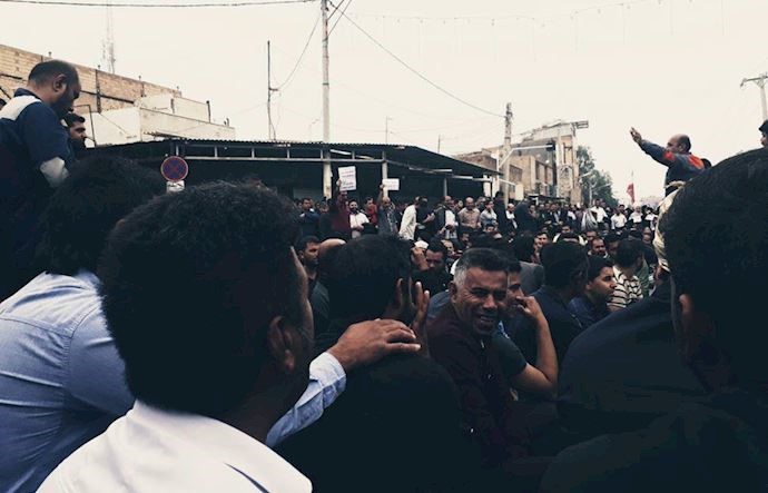 Different communities join the protesters of Haft Tapeh