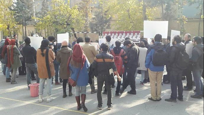Tehran Art University rally in support of protesting workers in Khuzestan Province, southwest Iran