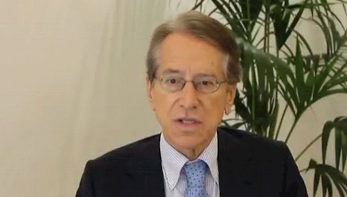 Former Italian foreign minister Giulio Terzi