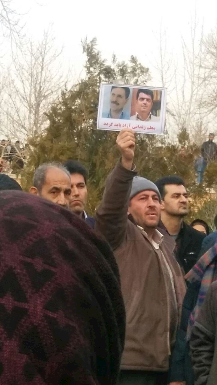  Hundreds of teachers rally  in Isfahan - Feb. 7, 2019