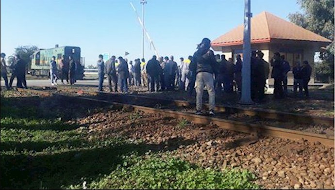 Zagros Railway Company workers protesting in Andimeshk, southwest Iran – March 2, 2019
