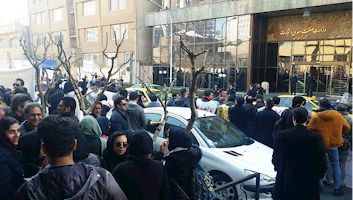 Pre-purchasers of Iran Khodro vehicles protesting in Tehran, Iran – March 2, 2019