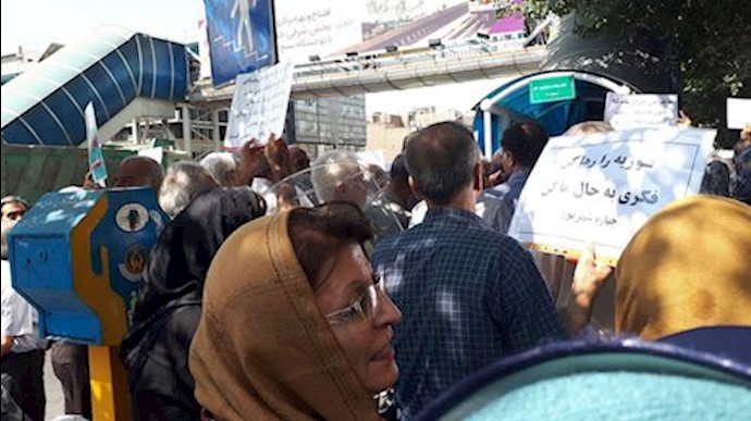 2Teachers and retired education workers rallying in Tehran, Iran – August 26, 2019