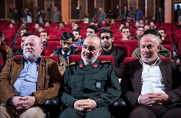Anis al-Naqqash (left) next to the IRGC Chief Hossein Salami
