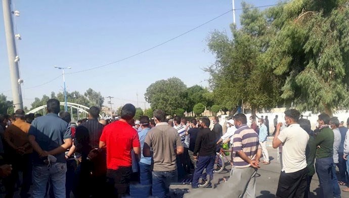 Haft Tappeh Sugarcane Company workers rallying in Shush, southwest Iran – July 16, 2020