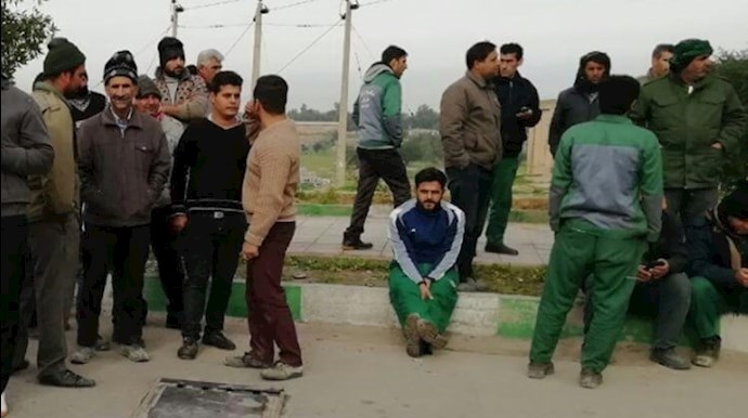 Municipality workers protesting in Khorramabad, western Iran—August 27, 2020