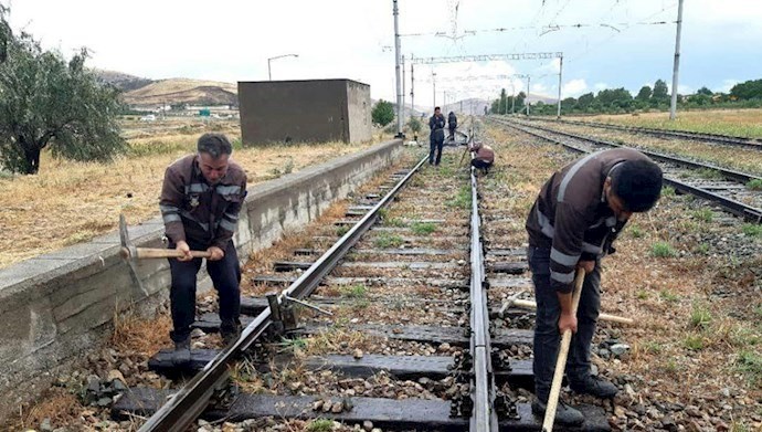 Railway workers in Iran [File Photo]