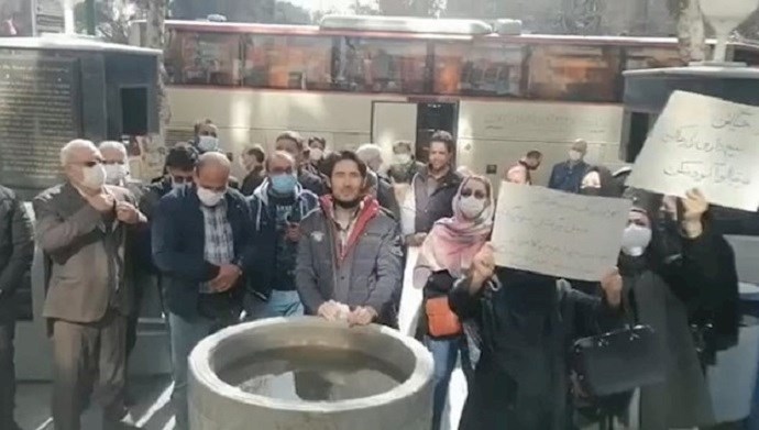Protest by Shahr Khodro Company depositors in Isfahan province